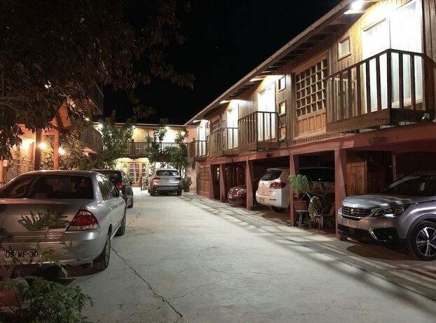 Imagen general del Hotel Departamentos El Yugo. Foto 5