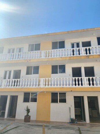 Imagen general del Hotel Departamentos Kuxtal Mid. Foto 6