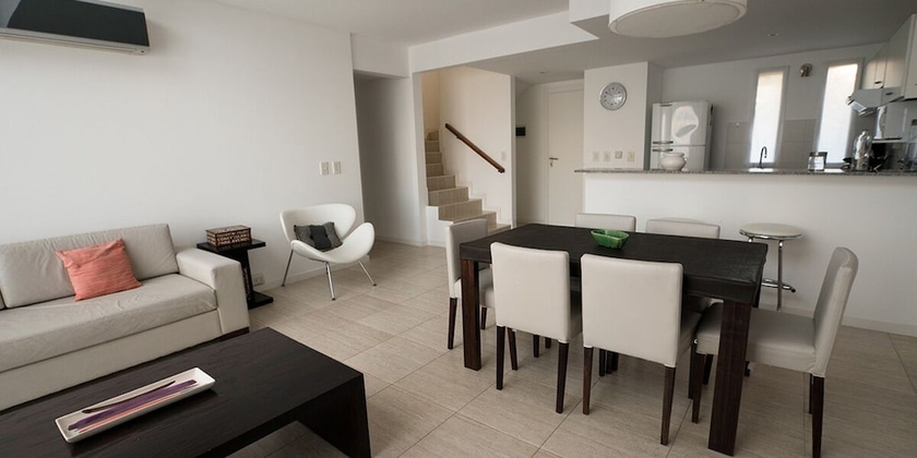 Imagen de la habitación del Hotel Departamentos SEA POINT By DandG. Foto 2