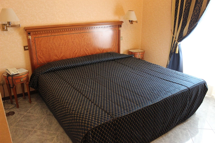 Imagen de la habitación del Hotel Dependance Hotel Dei Consoli. Foto 4