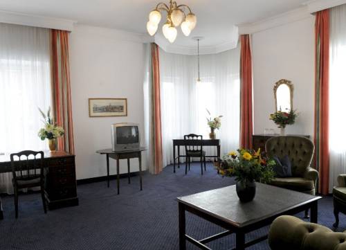 Imagen de la habitación del Hotel Der Fuerstenhof. Foto 3