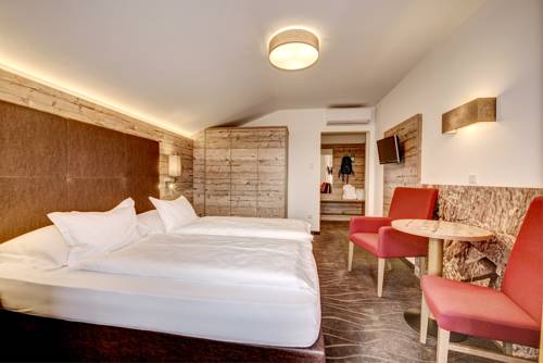 Imagen de la habitación del Hotel Der Heinrichshof. Foto 12