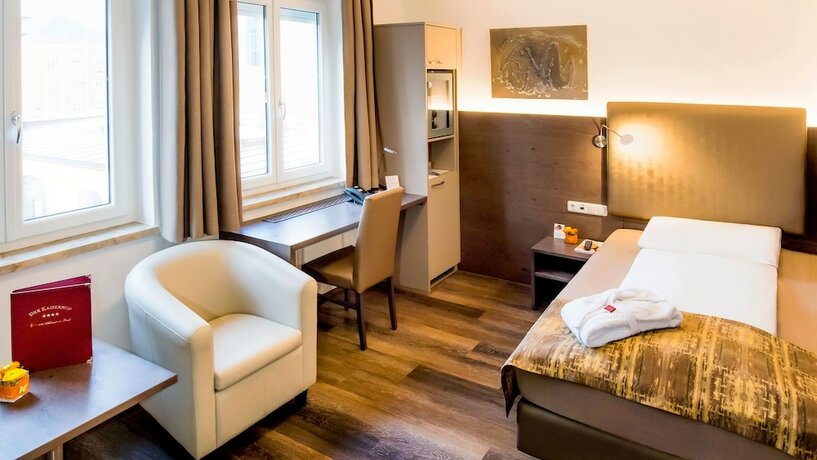 Imagen de la habitación del Hotel Der Kaiserhof. Foto 15
