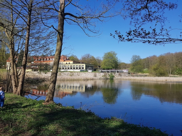 Imagen de los exteriores del Hotel Der Quellenhof. Foto 9