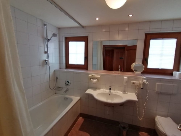 Imagen de la habitación del Hotel Der Reschenhof. Foto 15