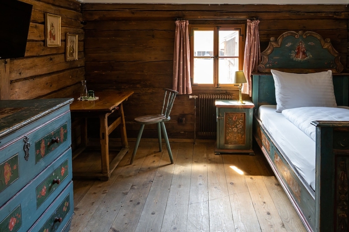 Imagen de la habitación del Hotel Der Schlosswirt Zu Anif - Biedermeier-hotel Und Restaurant. Foto 12