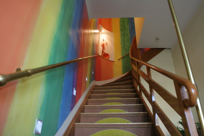 Imagen de los interiores del Hotel Der Stasta. Foto 12