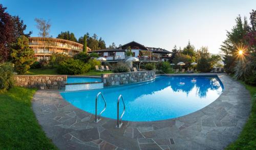 Imagen general del Hotel Der Waldhof, V&ouml;llan - Foiana. Foto 8