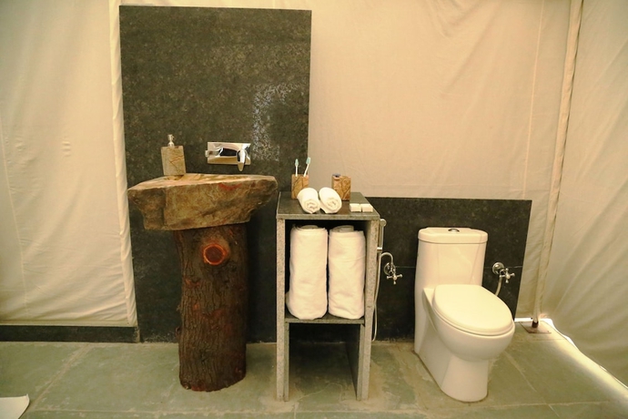 Imagen de la habitación del Hotel Dera Baghdarrah Nature Retreat Udaipur. Foto 17