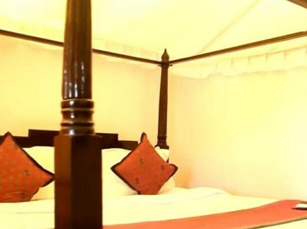 Imagen de la habitación del Hotel Dera Kumbhalgarh. Foto 21