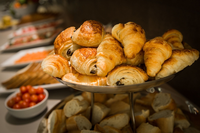 Imagen del bar/restaurante del Hotel Derby Alma. Foto 6