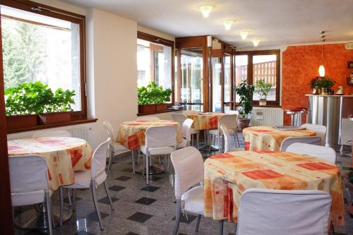 Imagen general del Hotel Derby, Aprica. Foto 4