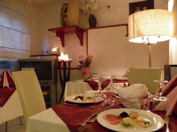 Imagen del bar/restaurante del Hotel Derby, Bellaria-Igea Marina. Foto 2