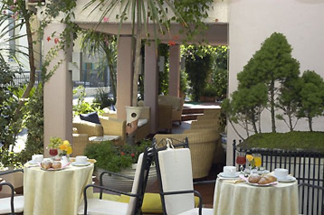 Imagen del bar/restaurante del Hotel Derby, Bellaria-Igea Marina. Foto 4