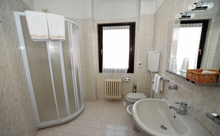 Imagen de la habitación del Hotel Derby, Bormio. Foto 16