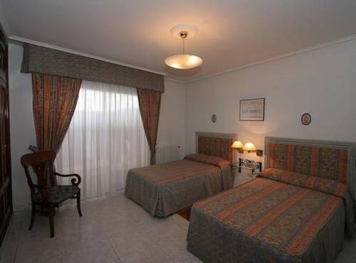 Imagen general del Hotel Derby, Carballiño. Foto 3