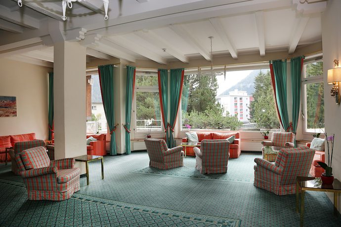 Imagen del bar/restaurante del Hotel Derby Davos. Foto 2