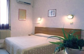 Imagen de la habitación del Hotel Derby, Florencia. Foto 3