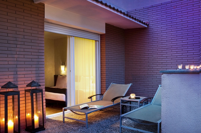 Imagen de los exteriores del Hotel Derby, LA DIAGONAL. Foto 11