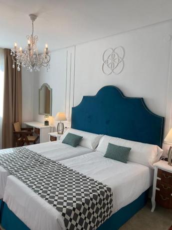 Imagen de la habitación del Hotel Derby Sevilla. Foto 4