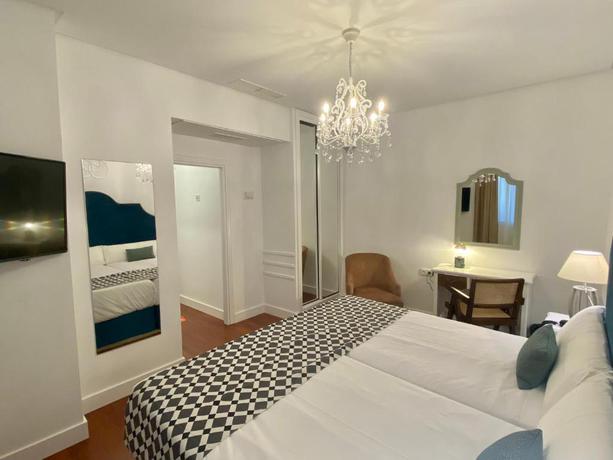 Imagen de la habitación del Hotel Derby Sevilla. Foto 10