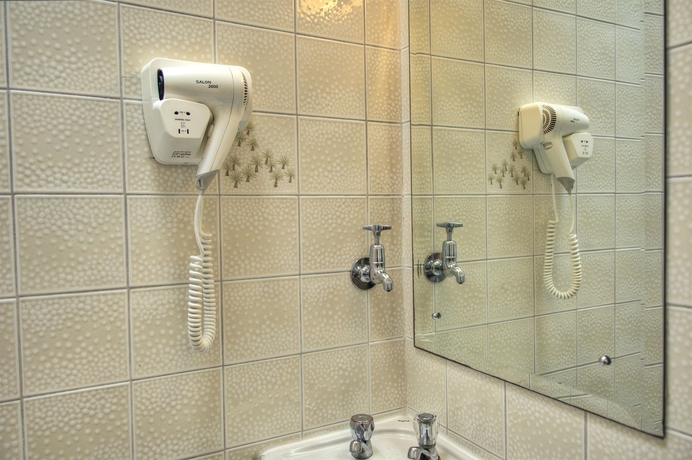 Imagen de la habitación del Hotel Dergvale. Foto 6