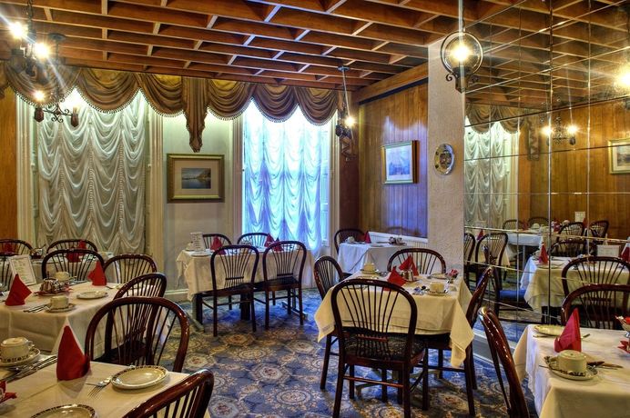 Imagen del bar/restaurante del Hotel Dergvale. Foto 4