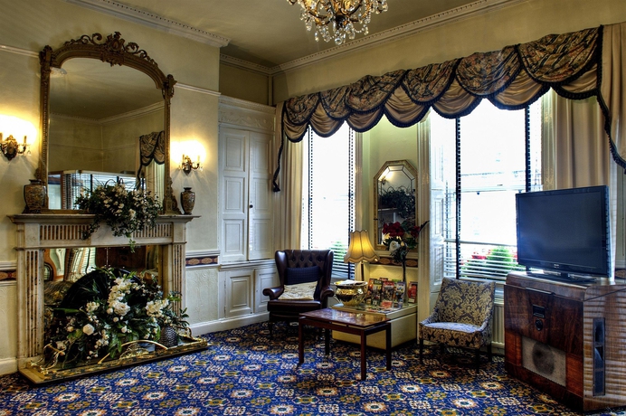 Imagen de los interiores del Hotel Dergvale. Foto 11