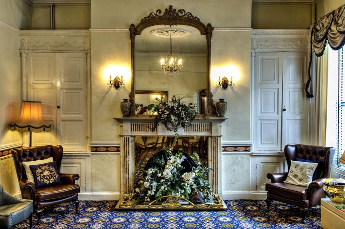 Imagen de los interiores del Hotel Dergvale. Foto 13