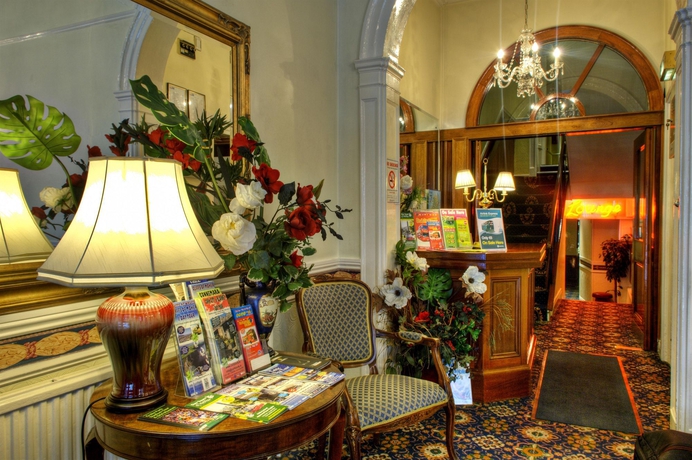 Imagen de los interiores del Hotel Dergvale. Foto 15