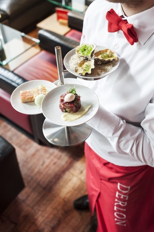 Imagen del bar/restaurante del Hotel Derlon Maastricht. Foto 5