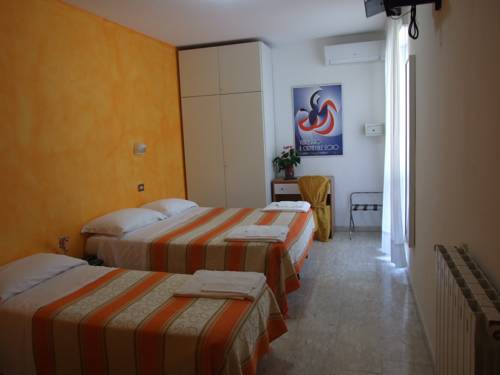 Imagen de la habitación del Hotel Derna. Foto 10