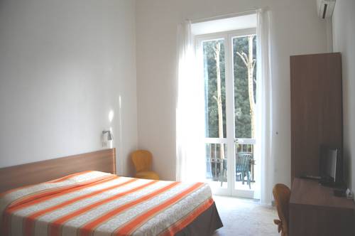 Imagen de la habitación del Hotel Derna. Foto 16