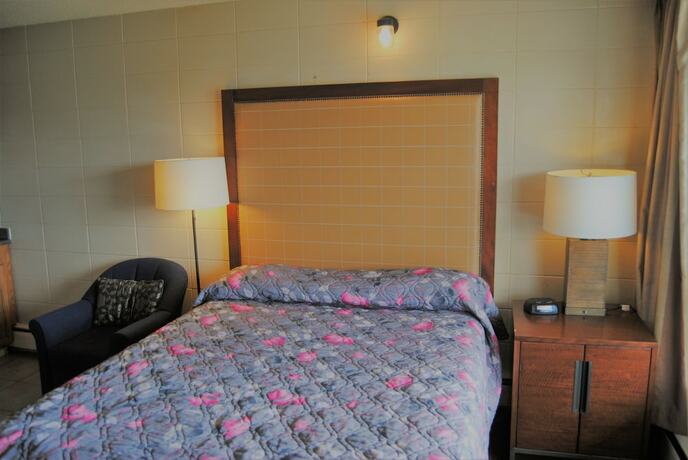 Imagen de la habitación del Hotel Derrick Motel. Foto 15