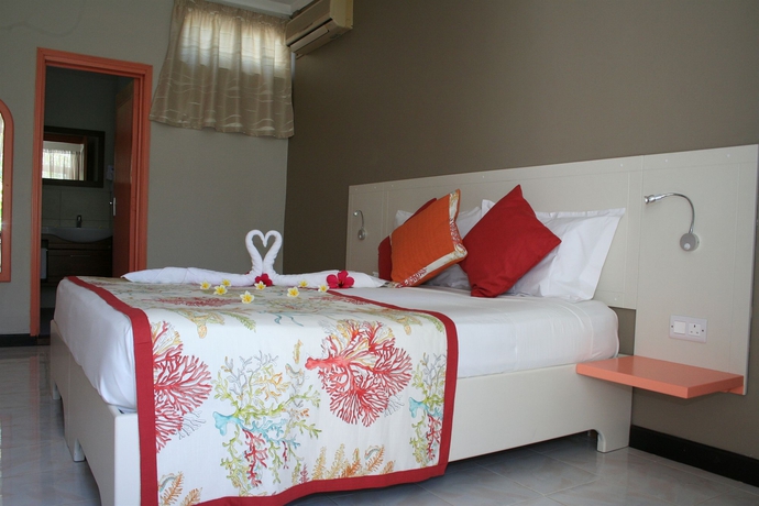 Imagen de la habitación del Hotel Des 2 Mondes. Foto 6