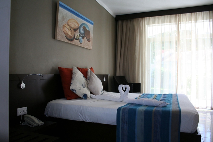 Imagen de la habitación del Hotel Des 2 Mondes. Foto 8