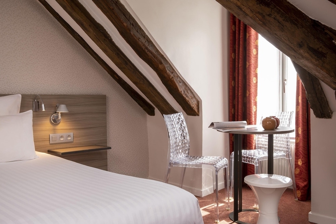 Imagen de la habitación del Hotel Des 3 Collèges. Foto 6