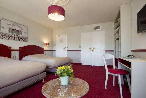 Imagen de la habitación del Hotel Des 4 Soeurs. Foto 6