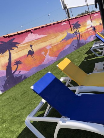Imagen de la piscina del Hotel Des 4 Vents. Foto 17