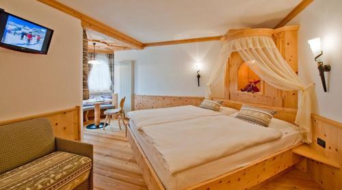 Imagen de la habitación del Hotel Des Alpes, Soraga. Foto 7