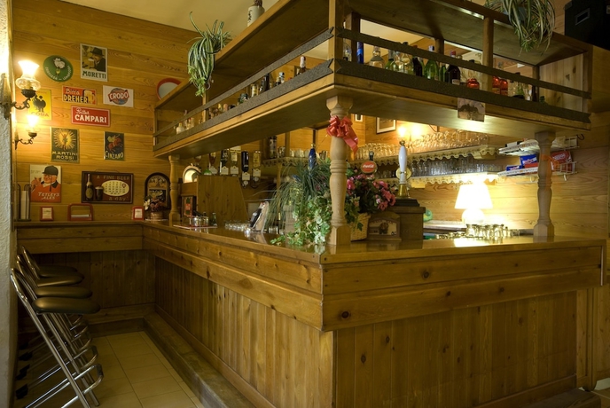 Imagen del bar/restaurante del Hotel Des Amis. Foto 9