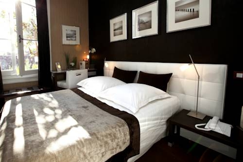 Imagen general del Hotel Des Arceaux. Foto 2