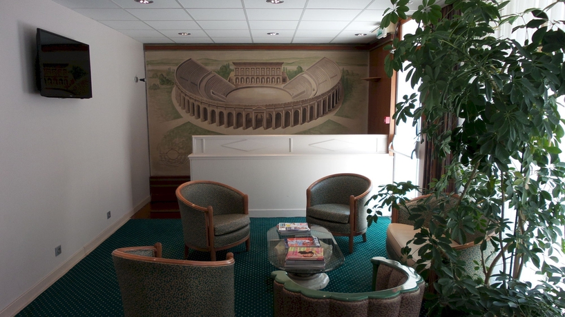 Imagen de los interiores del Hotel Des Arènes. Foto 15