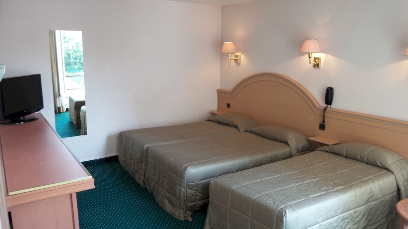 Imagen de la habitación del Hotel Des Arènes. Foto 10