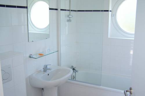 Imagen de la habitación del Hotel Des Argousiers. Foto 8