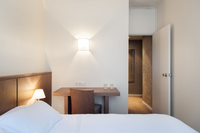 Imagen de la habitación del Hotel Des Artistes, Lyon. Foto 3