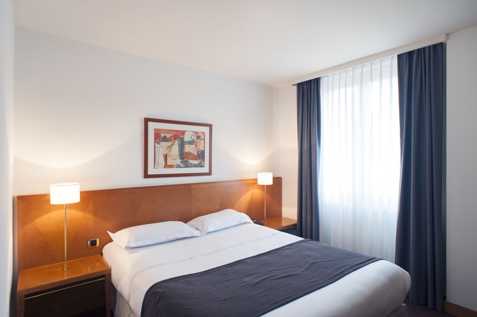 Imagen de la habitación del Hotel Des Artistes, Lyon. Foto 5