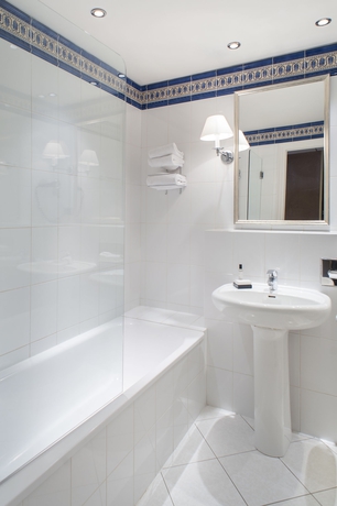 Imagen de la habitación del Hotel Des Artistes, Lyon. Foto 9