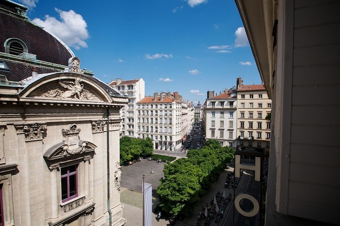 Imagen de los exteriores del Hotel Des Artistes, Lyon. Foto 12
