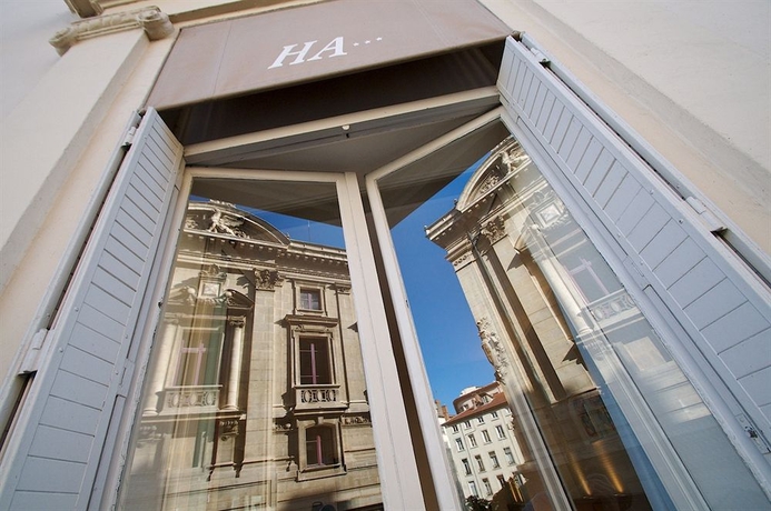 Imagen de los exteriores del Hotel Des Artistes, Lyon. Foto 13